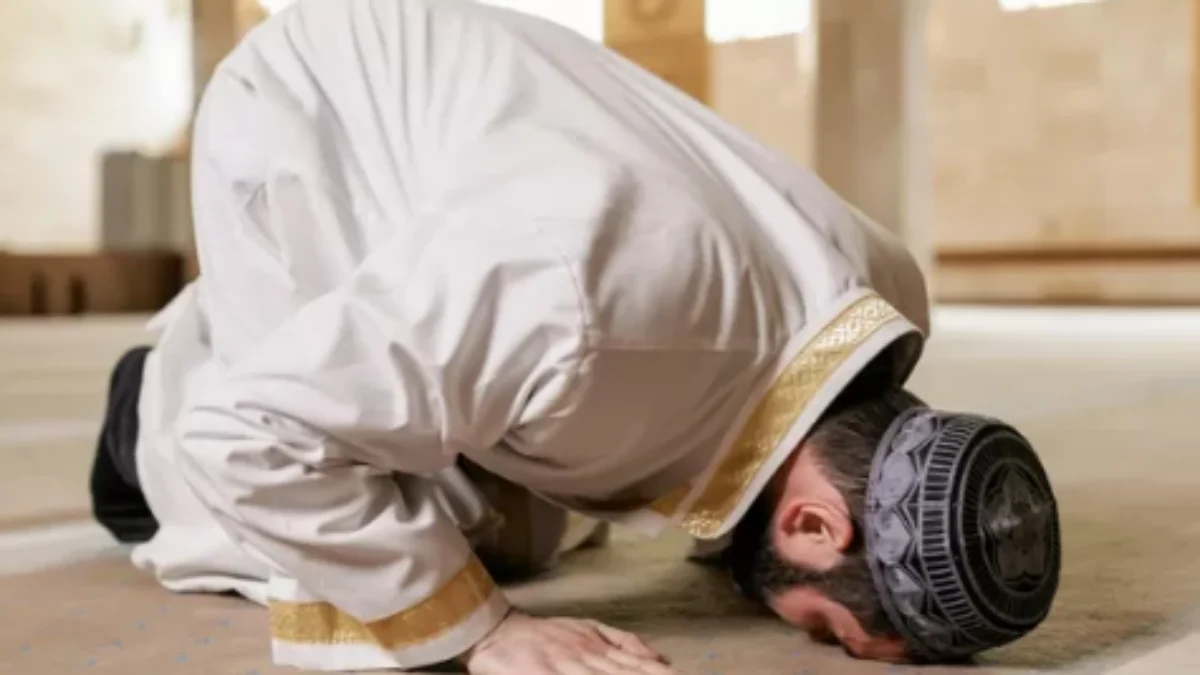 Tata Cara Sholat Tarawih 11 Rakaat di Rumah