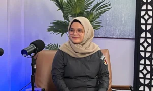 Lolly Suhenty, Anggota Badan Pengawas Pemilu (Bawaslu) RI menyebut, ada dugaan pelanggaran di daftar pemilih tetap luar negeri (DPTLN) di Johor Baru, Malaysia.