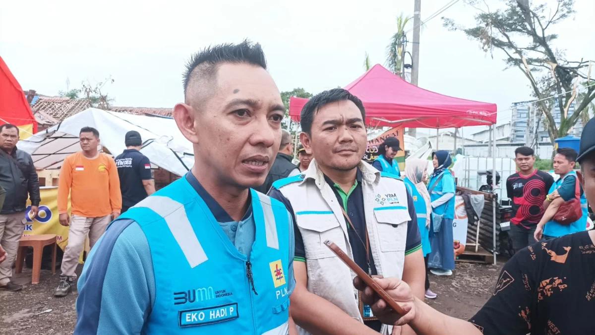 PLN Sumedang Salurkan Bantuan untuk Warga Terdampak Angin Puting Beliung