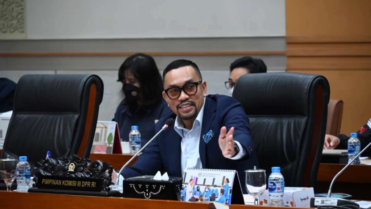 Wakil Ketua Komisi III DPR RI, Ahmad Sahroni, ucapkan selamat kepada Agus Harimurti Yudhoyono (AHY).