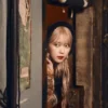 Lirik Lagu IU 'Shopper' MV, Lengkap dengan Terjemahannya