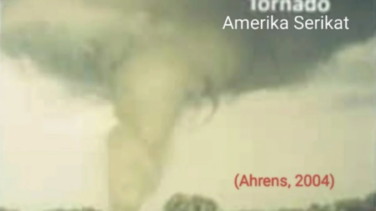 Tornado di Amerika Serikat Tahun 2004/ Tangkap Layar X atau Twitter @EYulihastin