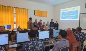 Beberapa ASN tengah mengikuti uji kompetensi yang digelar Pemkot Banjar selama dua hari di Laboratorium Komputer SMAN 3 Banjar, Jumat 2 Februari 2024.