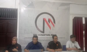 Survei LS Vinus: 72 Persen DPRD Kabupaten Bogor akan Dihiasi Wajah Baru Lembaga Survei Vinus Nusantara (LS Vinus) Maju saat memaparkan hasil survei.