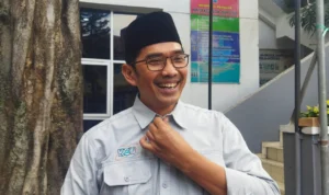 Doc. Camat Cimahi Utara, Rully Sulfanorida: "Pentingnya membersihkan sampah yang mencapai wilayah Cimahi" (istimewa)