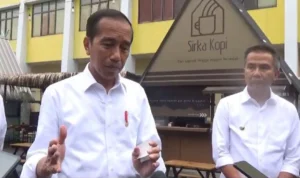 Pengganti MEnko Polhukam: Presiden Jokowi saat memberikan keterangan usai menghadiri kunjungan kerja di Soreang, Kabupaten Bandung, Sabtu (3/2/2024).