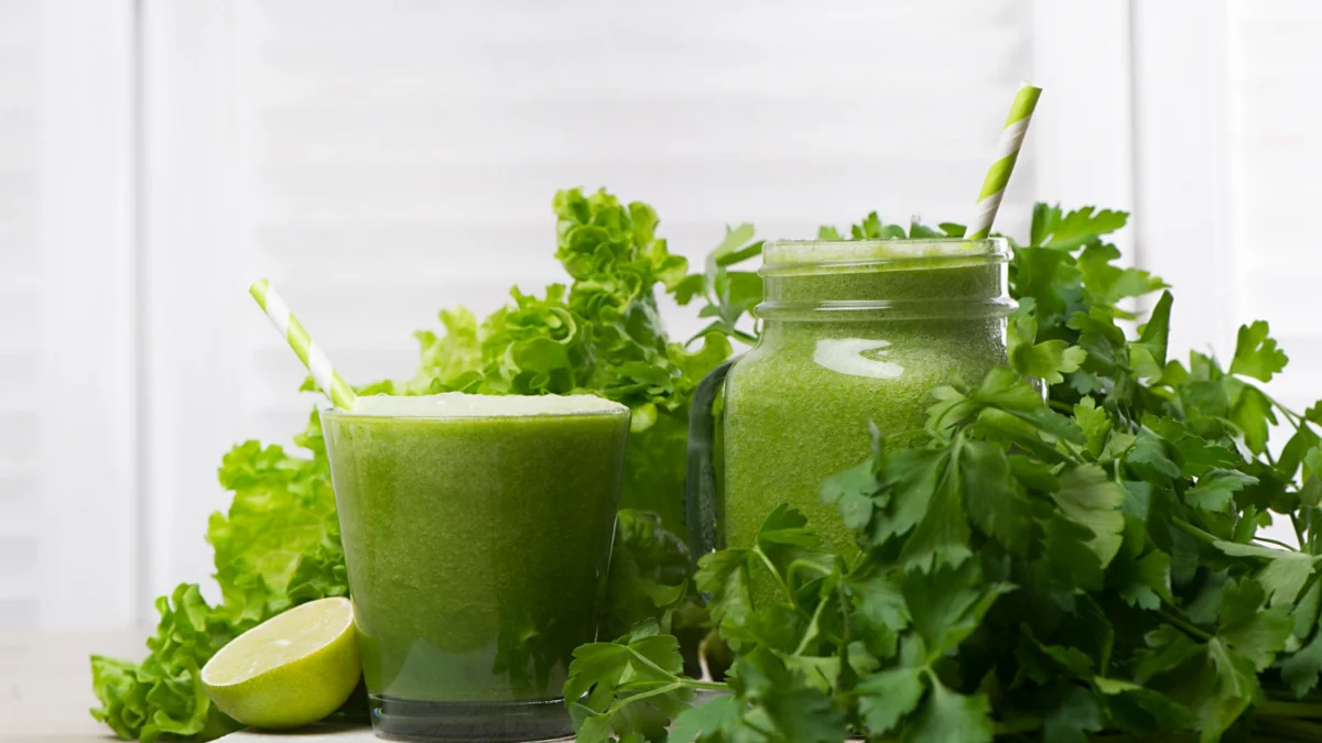Bantu Kontrol Berat Badan, Berikut Manfaat Lain dari Minuman Detox Seledri (ilustrasi: Freepik)