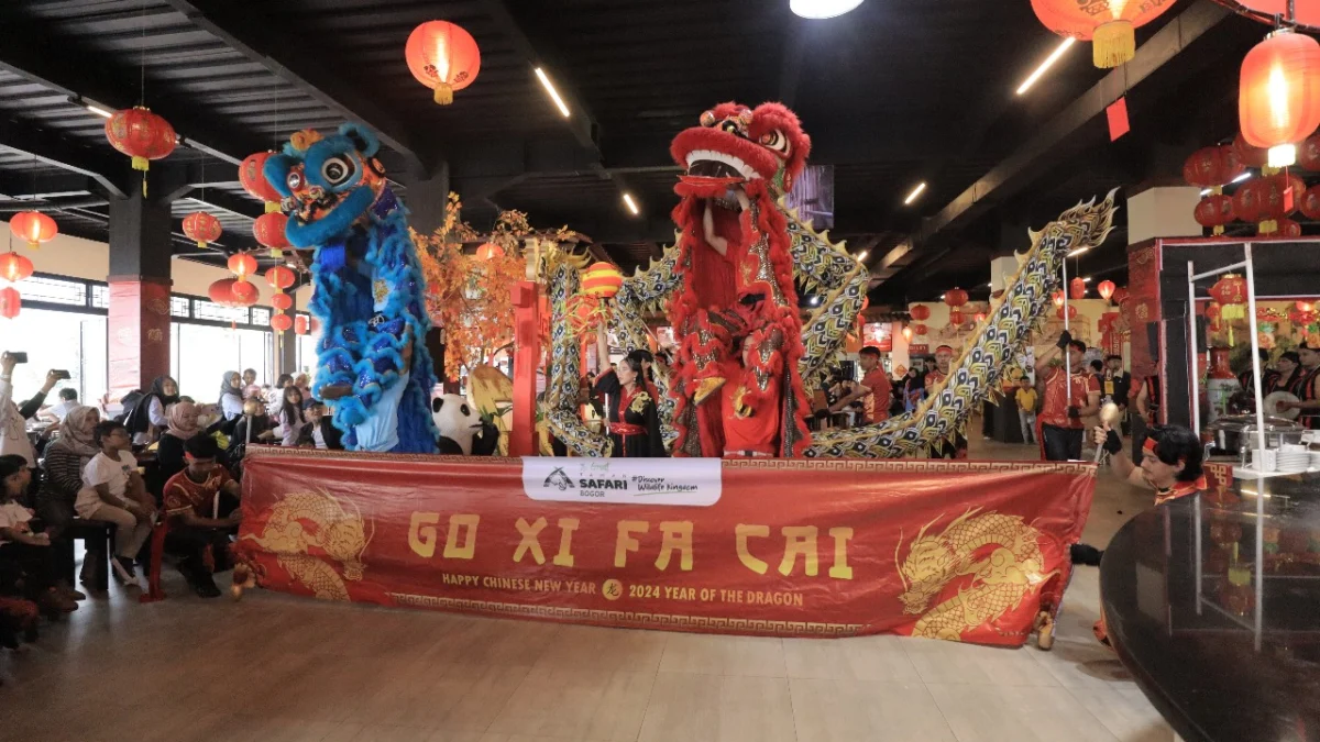 Meriah! Semarak Parade ‘Year Of Dragon’ Imlek 2024 di Taman Safari Bogor
