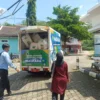 Kotak suara Pemilu 2024 yang diangkut menggunakan mobil Maskara di Desa Sinartanjung, Kecamatan Pataruman, Kota Banjar, Selasa 13 Februari 2024.