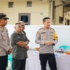 Polresta Bandung Cek Kesiapan TPS, Pastikan Keamanan dan Jangan Ada Intimidasi Kapolresta Bandung Kombes Pol Kusworo Wibowo saat mengecek kesiapan TPS di beberapa wilayah di Kabupaten Bandung. Foto Dok Humas Polresta Bandung