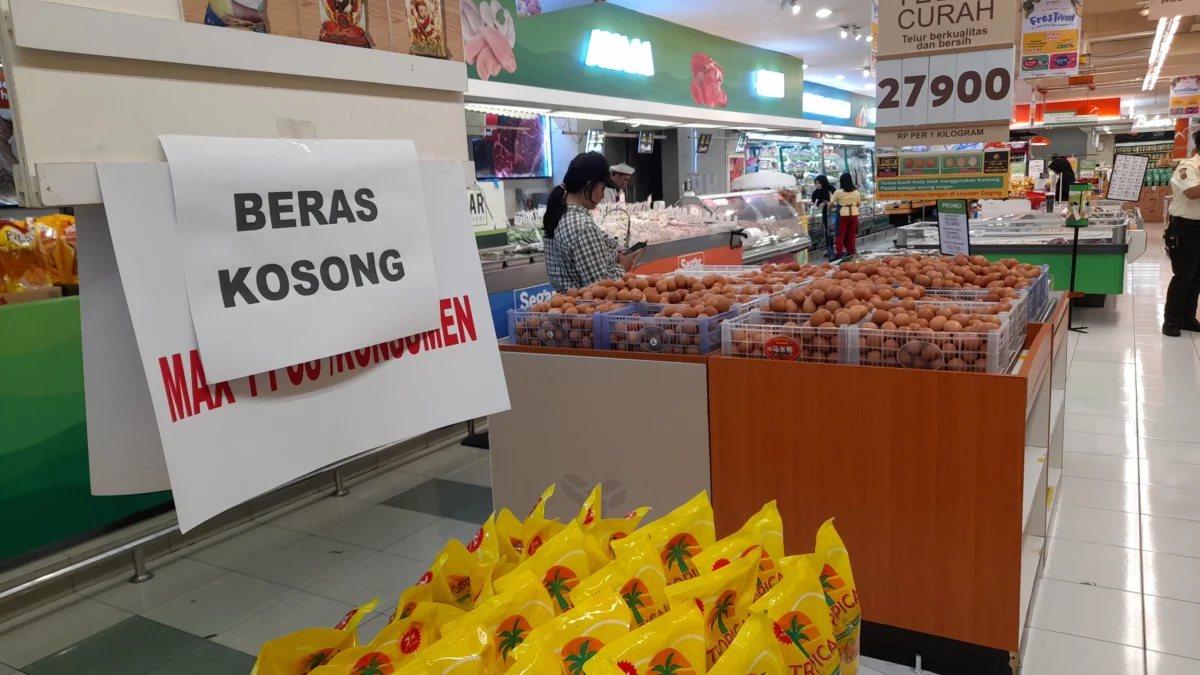 Timur terpantau kosong, Selasa(20/2). (Pandu Muslim/Jabar Ekspres)