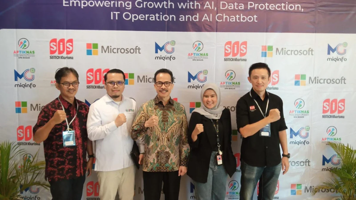 Pimpinan Aptiknas bersama sejumlah stakeholder usai menggelar kegiatan Digital Transformation Day di IICC, Kota Bogor, Kamis (22/2). (Yudha Prananda / Jabar Ekspres)
