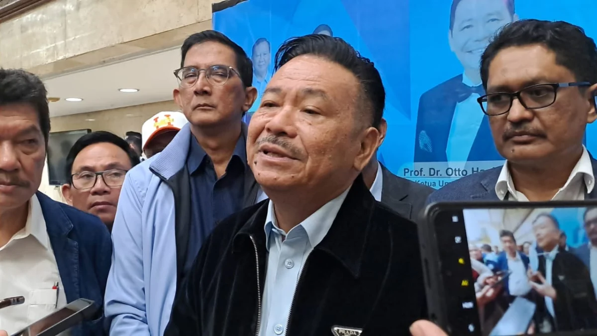 Soal Usulan Hak Angket ke DPR RI, Ketua AAIB sebut Salah Kamar Ketua Umum Aliansi Advokat Indonesia Bersatu (AAIB), Otto Hasibuan (tengah) saat berikan pemaparan soal hak angket yang diserukan oleh Pasangan Calon Presiden (Paslon) Anies-Muhaimmin dan Ganajar-Mahfud.
