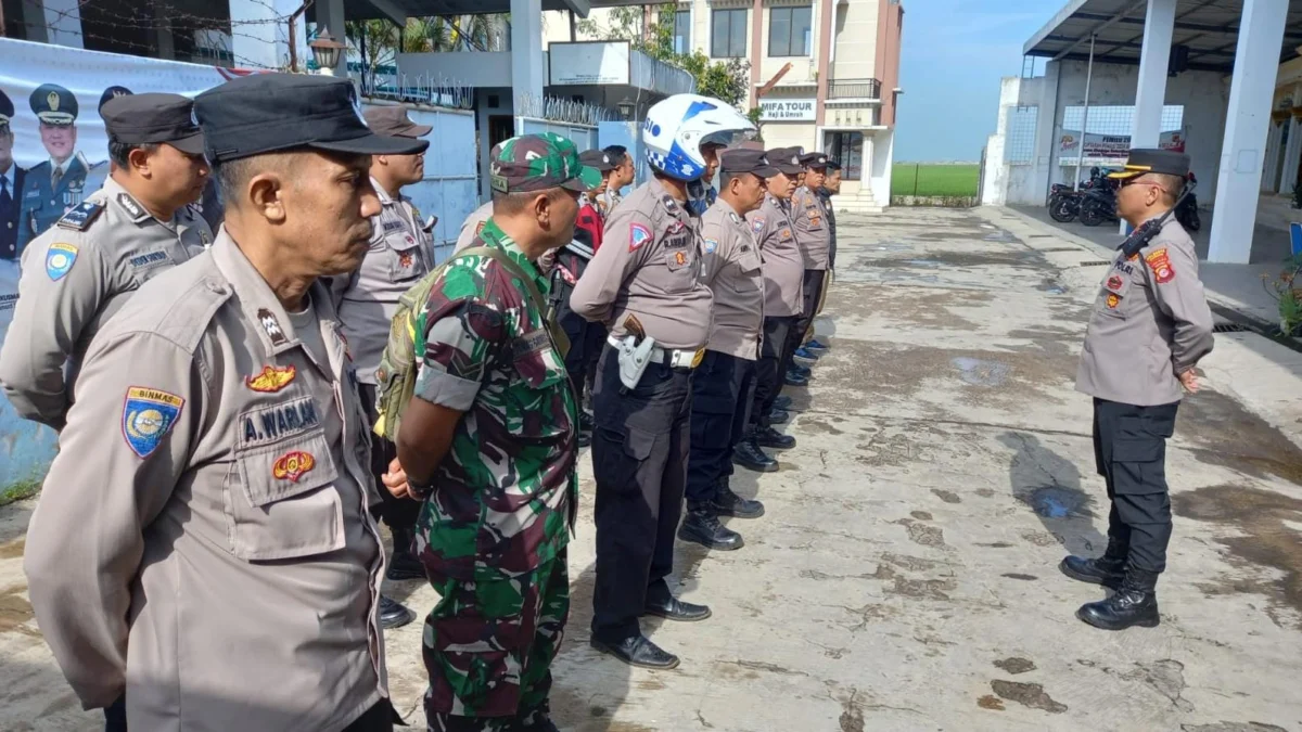 Polres Rancaekek Siap Kawal Pengiriman Logistik Pemilu 2024 ke KPU Kabupaten Bandung