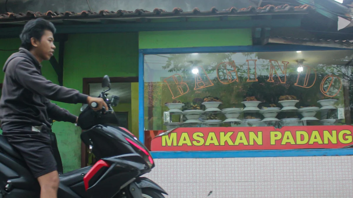 Jeritan pengusaha rumah makan di Kota Bandung terkait kenaikan harga beras yang melambung tinggi (Pandu Muslim / JE)