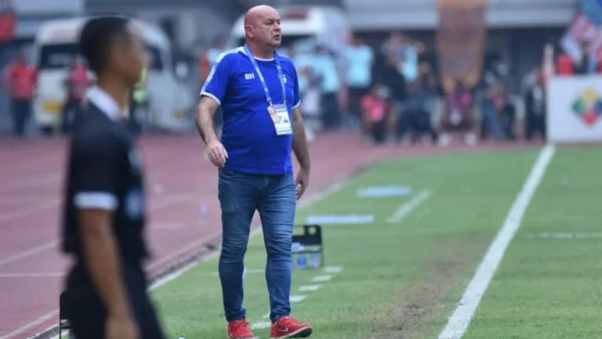 Pelatih Persib Bandung, Bojan Hodak berambisi raih poin penuh kontra PSIS Semarang (Dok. Persib Bandung)