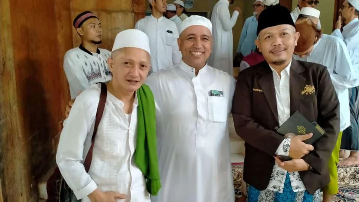 Sosok Habib Hasan (Tengah) yang digadang-gadang maju di Pilkada Kota Bogor 2024.