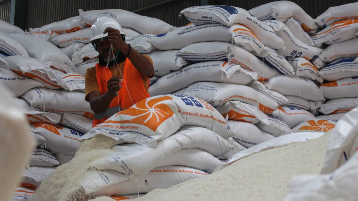Tekan Kenaikan Harga Beras, Pemprov Jabar Upayakan Operasi Pasar kenaikan harga beras