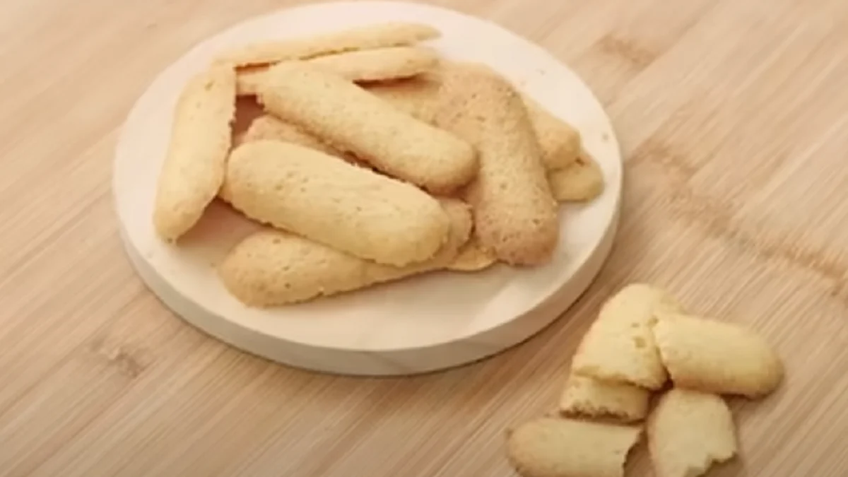 Tips dan Trik Bikin Kue Lidah Kucing Tanpa Cetakan, Gampang Banget! Tips dan Trik Bikin Kue Lidah Kucing Tanpa Cetakan, Gampang Banget!