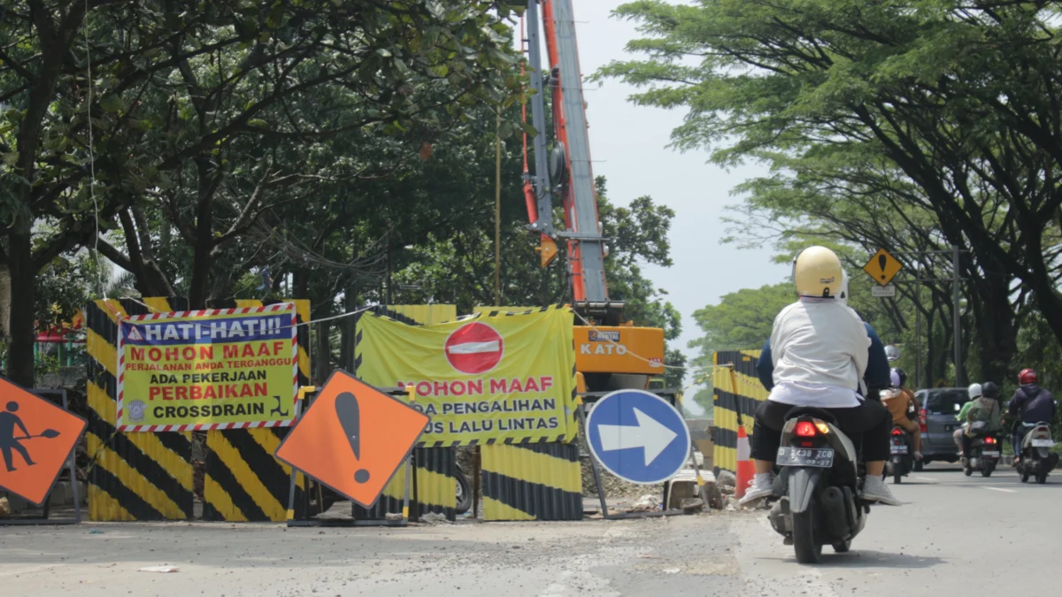 Dok. Kepala DBMPR Jabar, Bambang Tirtoyuliono. Foto. Sandi Nugraha.