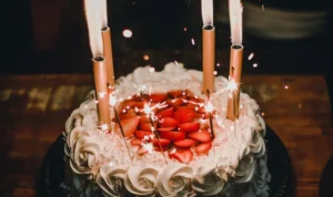 Ilustrasi Viral Tren Rare Birthday di TikTok, Begini Cara Mengikuti Trennya/ Pexels/ Marina Utrabo