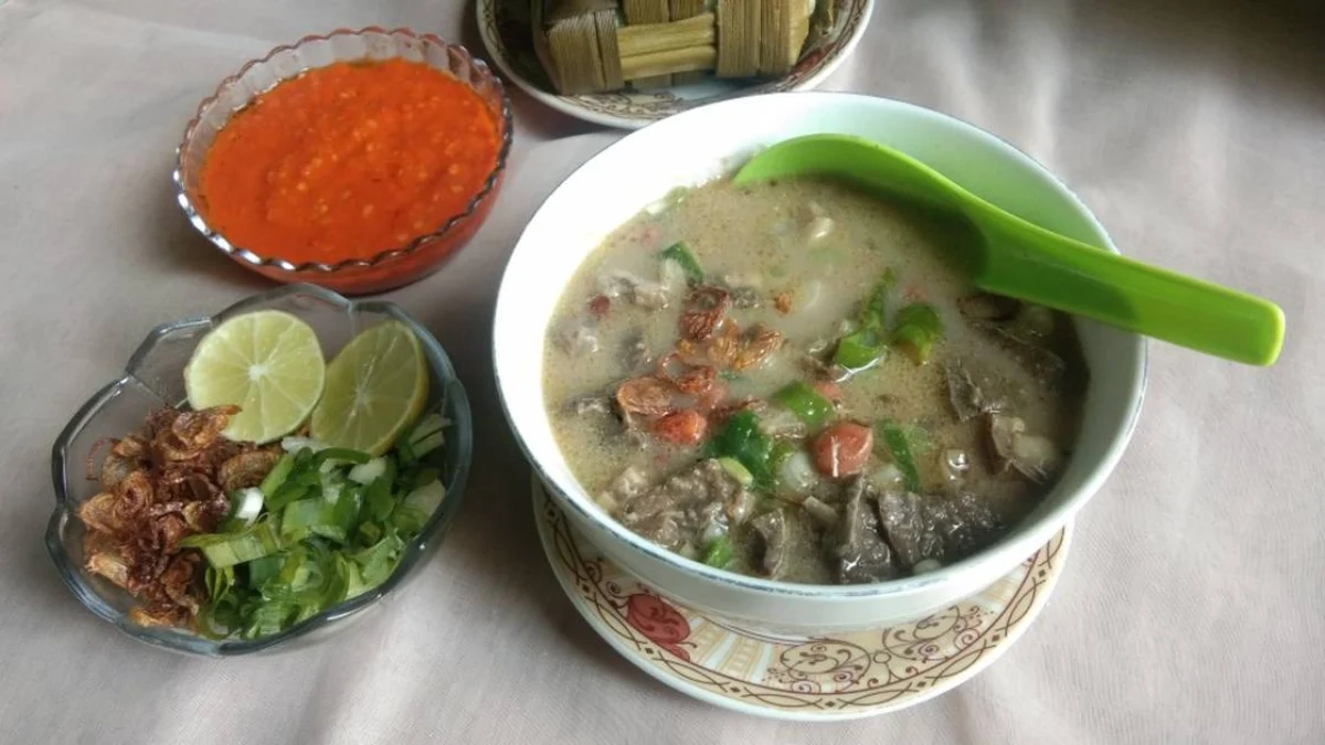 Coto Makassar: Wisata Kuliner Khas Makassar yang Menggoyang Lidah Coto Makassar: Wisata Kuliner Khas Makassar yang Menggoyang Lidah