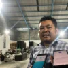 Soal Pergeseran Suara DPR RI Partai NasDem, KPU KBB Lakukan Koreksi Data Ketua KPU Kabupaten Bandung Barat, Ripqi Ahmad Sulaeman saat ditemui di Gudang Logistik di Kecamatan Padalarang. Sabtu (9/3). Foto Jabarekspres