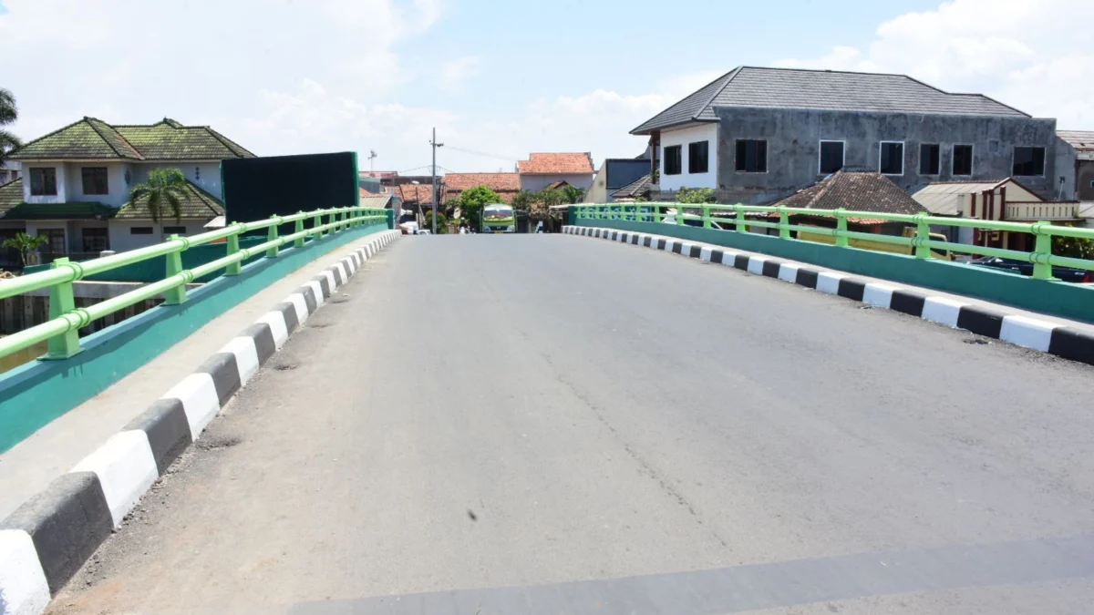 Telan Anggaran Rp12 Miliar, Jembatan Cikeruh Tegalluar Akhirnya Diresmikan Telan Anggaran Rp12 Miliar, Jembatan Cikeruh Tegalluar Akhirnya Diresmikan
