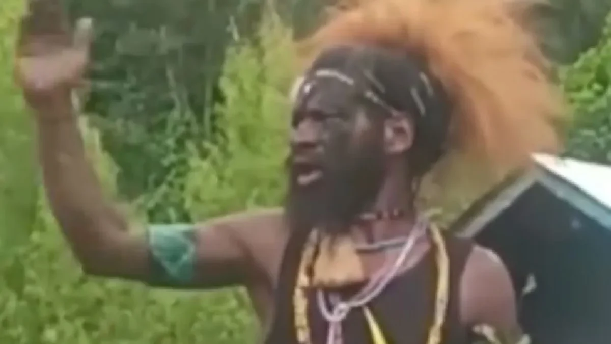 Dok. KKB pimpinan Aibon Kogoya yang memimpin penyerangan hingga menewaskan dua anggota Polri yang bertugas Pos Polisi Ndeotadi 99, Baya Biru, Kabupaten Paniai, Papua Tengah. (ANTARA)
