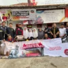 Para bikers Honda memberikan paket sembako Panti Asuhan Yatim & Dhuafa Mizan Amanah Gedebage, Bandung.