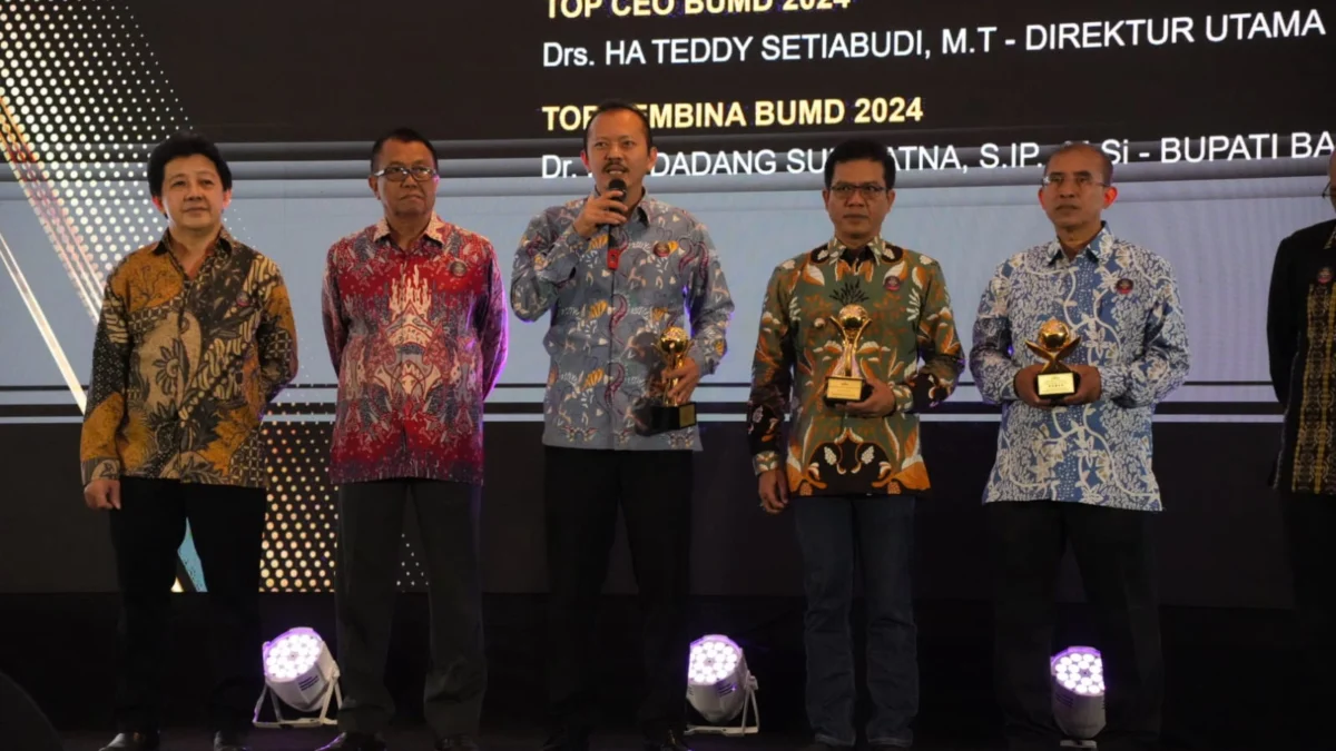 Keren! Perumda Air Minum Tirta Raharja Raih TOP BUMD AWARD 2024 -