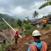 Bantuan PLN dalam meringankan korban Tanah longsor di Kabupaten Bandung Barat.