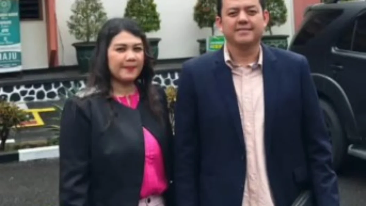Bionda J anggara dan Anggi, Dua Pengacara dari Tim Hukum BAP Law Office yang menjadi pengacara para korban Smart Wallet.