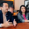 Pengacara korban Smart Wallet Bionda Johan Anggara dan Medioni Anggari dari BAP Law Office yang dicatut namanya. (instagram @anggarabionda)