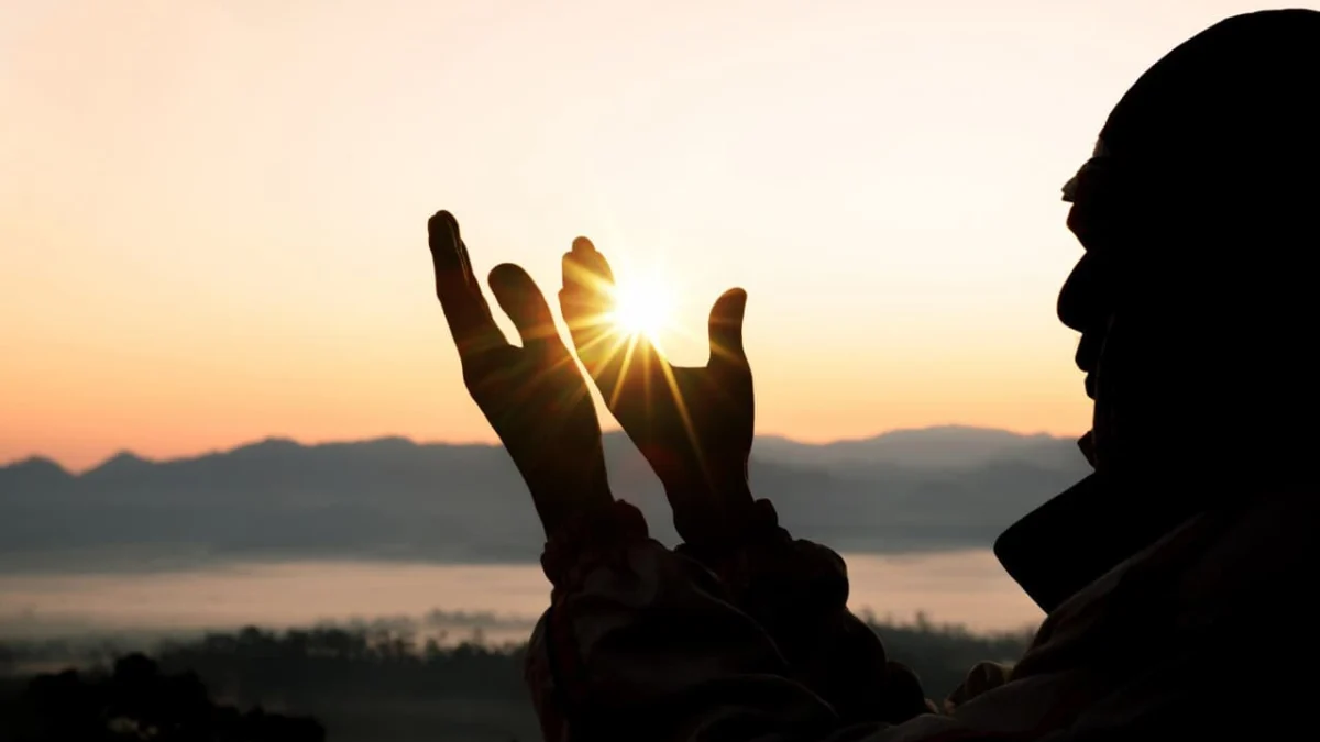 Apa Hukumnya Puasa Tapi Tidak Shalat? Berikut Penjelasannya