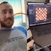 Viral! Manusia Pertama yang Tanam Chip Otak Neuralink Berhasil Mengendalikan Kursor dengan Pikiran