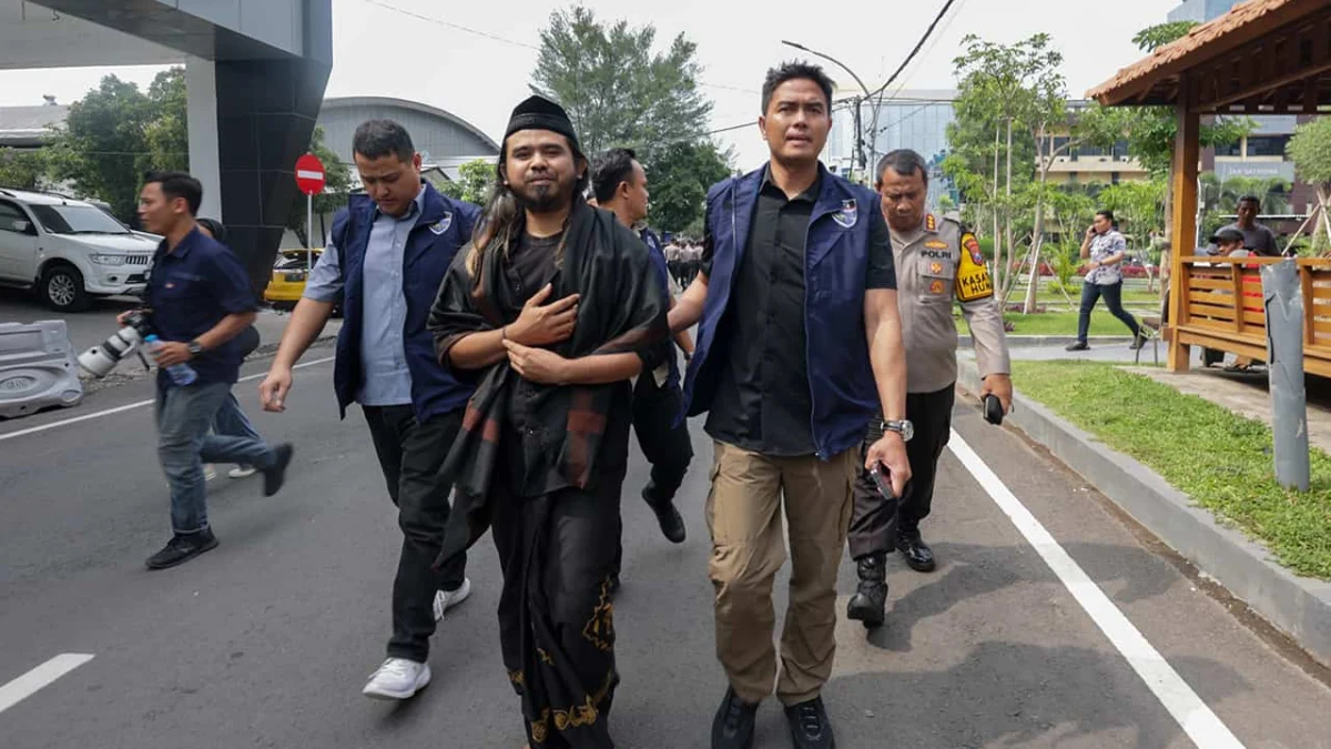 Gus Samsudin Berulah Kembali! Video Dugaan Aliran Sesatnya Viral Gus Samsudin Berulah Kembali! Video Dugaan Aliran Sesatnya Viral