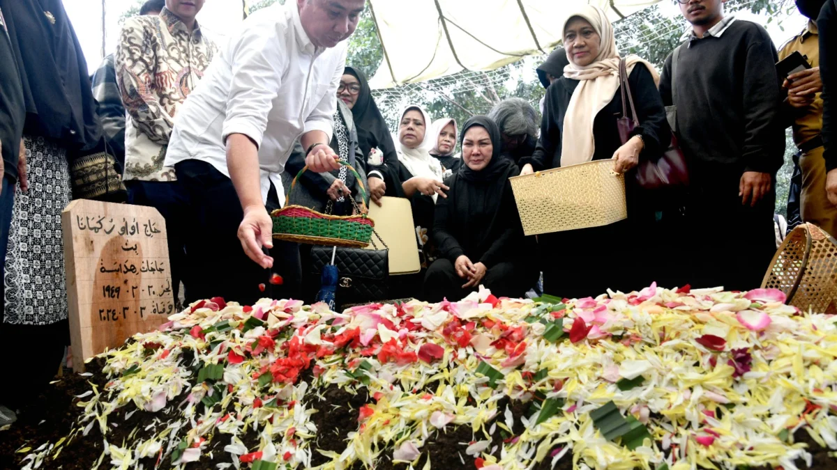 Kenang Sosok Uu Rukmana, Bey Machmudin Ingatkan Terus Jaga Persatuan dan Lestarikan Budaya Sunda Kenang Sosok Uu Rukmana, Bey Machmudin Ingatkan Terus Jaga Persatuan dan Lestarikan Budaya Sunda
