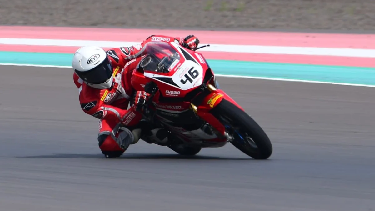 Pebalap Bertalenta Astra Honda Siap Banggakan Indonesia di ARRC Buriram Salah satu penampilan pebalap andalan ASTRA Honda saat beraksi.