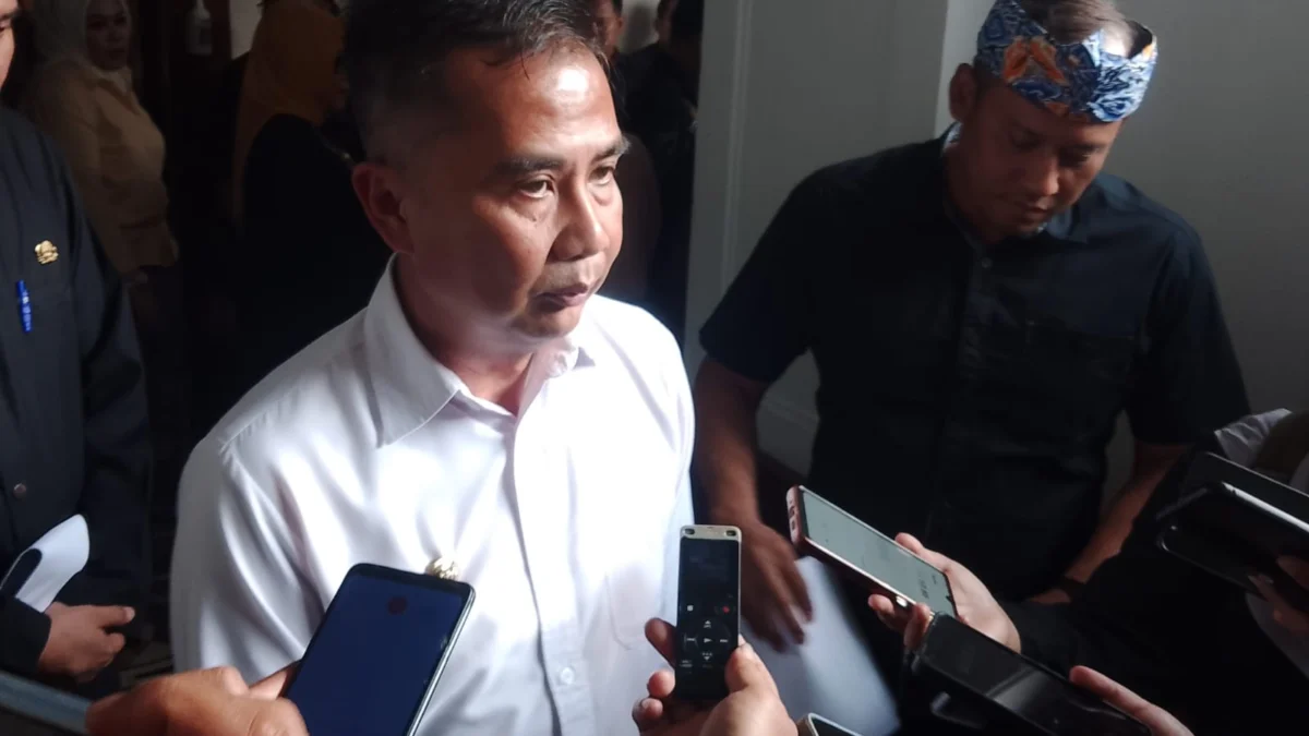 Kata Pj Gubernur Jabar Soal Ema Sumarna Terseret Kasus Korupsi Pengadaan CCTV Pj Gubernur Jawa Barat, Bey Machmudin. Jabar Ekspres/Sandi Nugraha.