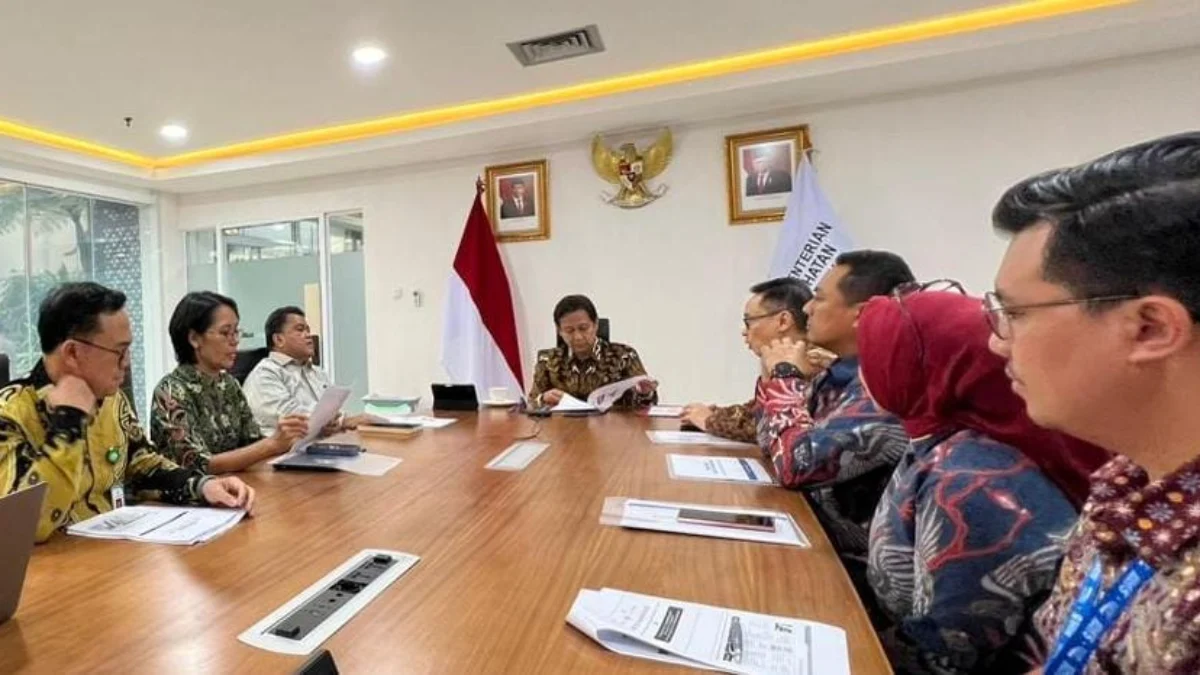 Ending Workplace Tuberculosis (EWTB) memberikan penghargaan kepada PT Otsuka Indonesia atas dalam menanggulangi Tuberkulosis ( TBC ).