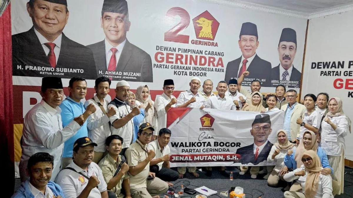 DPC Gerindra Kota Bogor Resmi Usung Jenal Mutaqin di Pilkada 2024 Jajaran DPC dan kader Partai Gerindra Kota Bogor usung Jenal Mutaqin maju di Pilkada 2024. (Yudha Prananda / Jabar Ekspres)