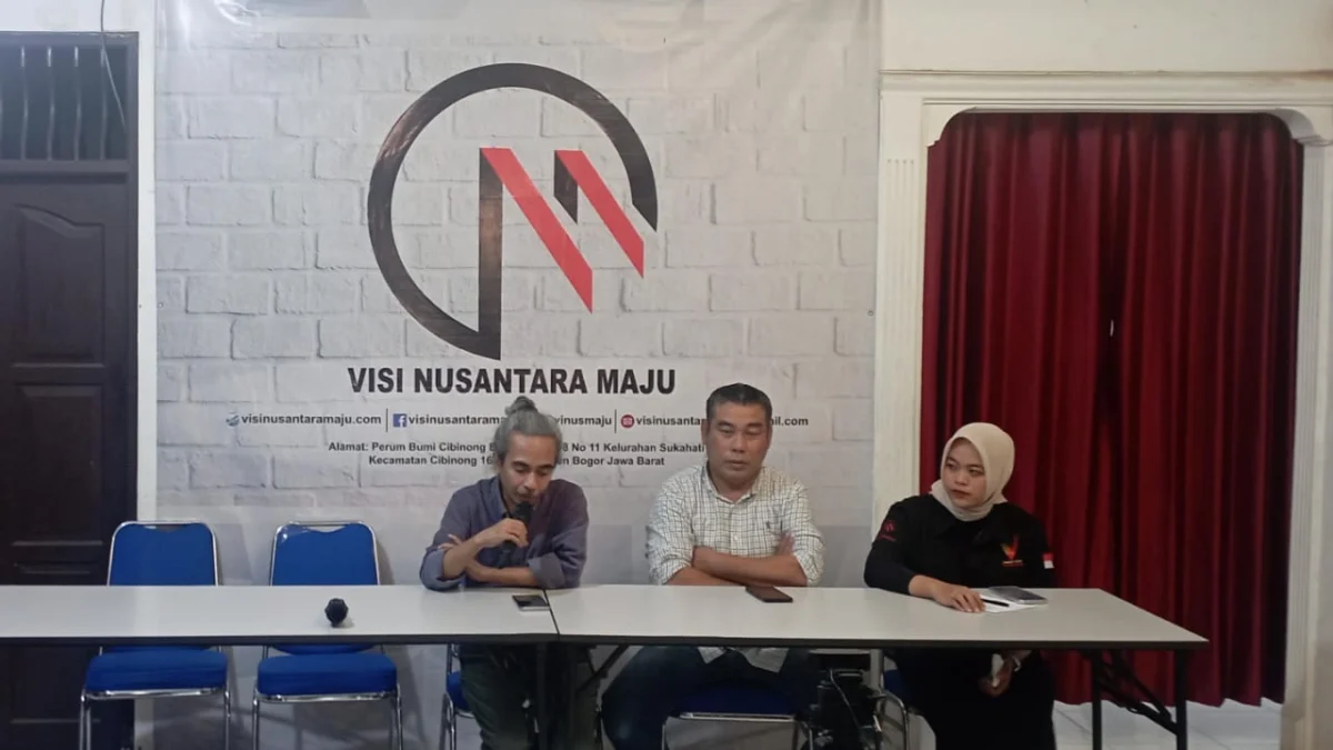 LS Vinus Nusantara Maju saat mengadakan kegiatan diskusi soal hak angket pemilu 2024, Rabu (20/3). Foto : Sandika Fadilah/Jabarekspres.com