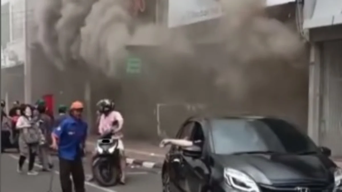 BREAKING NEWS: Kebakaran Terjadi di Kedai Bakmie Kota Bandung Kebakaran Kedai Bakmie/ Foto: Istimewa/
