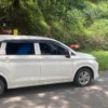 Polisi saat olah TKP mobil rental di Bukit Pelangi Bogor, yang digunakan ketiga pelaku untuk membuang mayat korban di Kota Banjar Jawa Barat, Jumat 1 Maret 2024. (foto:Sandika Fadilah/Jabar Ekspres)
