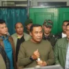 Pangdam Jaya Mayjen TNI Mohamad Hasan terjun kelapangan tinjau langsung lokasi meledaknya Gudang Munisi Daerah (Gudmurah) Paldam Jaya/ Twitter atau X @KodamJayakarta