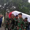 Dok. Proses Pemakaman Letjen TNI (Purn) Solihin GP di TMP Cikutra, Kota Bandung. Selasa (5/3). Foto. Sandi Nugraha