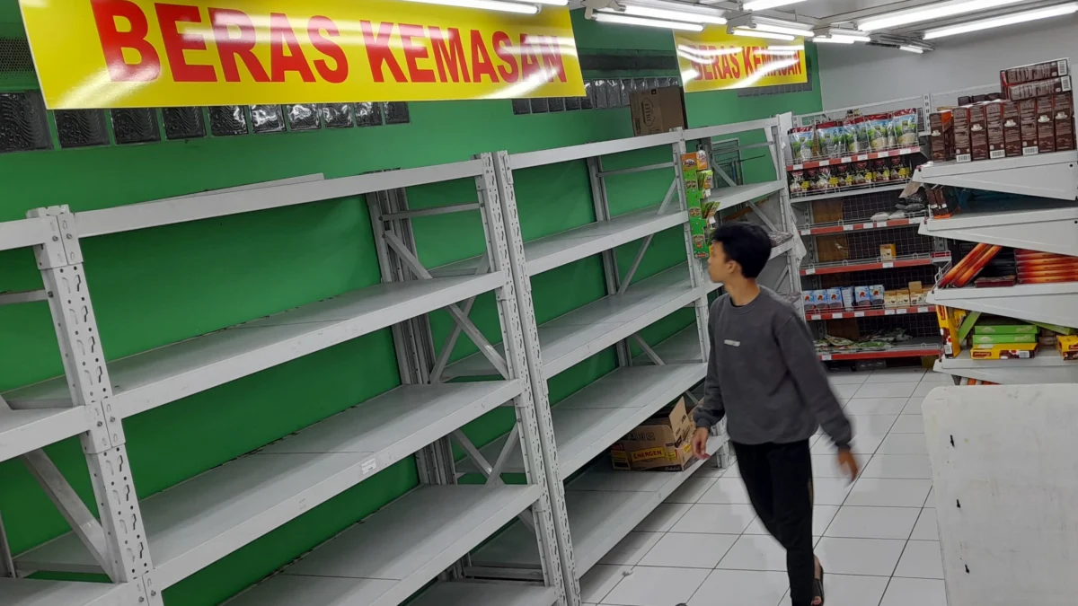 Pemerintah Daerah Provinsi Jawa Barat sepertinya ketar-ketir dengan kondisi stok beras dalam menghadapi lebaran Idul Fitri 2024