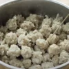 Ide Jualan Ramadhan 2024, Pentol Ayam Kriwil dengan Bahan Simpel Untung Menggiurkan/ Tangkap Layar YouTube Devina Hermawan