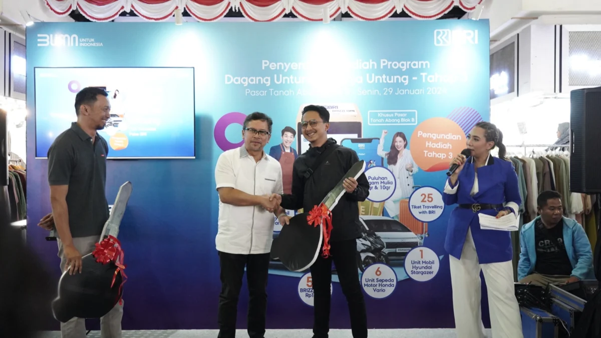 Dorong Peningkatan Omset Penjualan UMKM, BRI Bagikan Hadiah Undian Promo di Pasar Tanah Abang